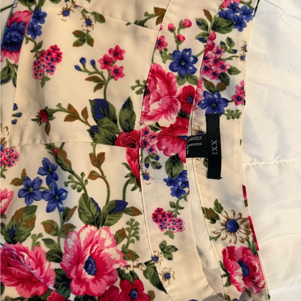 Floral Print Ruffle Shorts - Picture 6 of 8